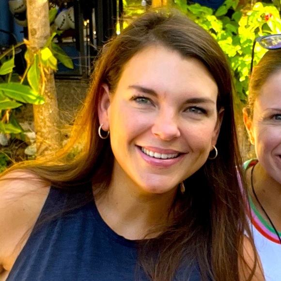 Meet your Posher, Lauren - Picture 1 of 1